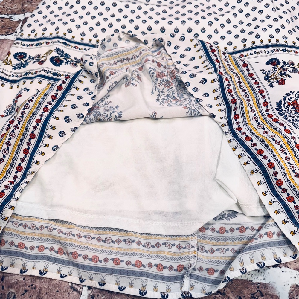 Old Navy Womens Boho Floral Medallion Maxi Dress White Blue Red Large V-Neck - Picture 15 of 16